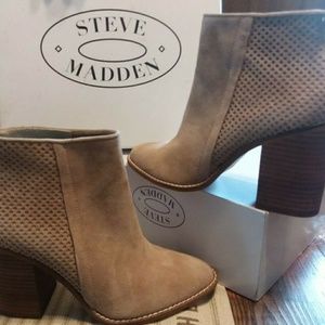 STEVE MADDEN Replay Taupe Booties